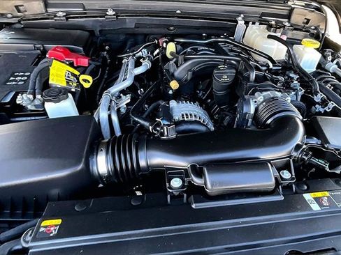 Used 2023 Jeep Gladiator Overland image 9