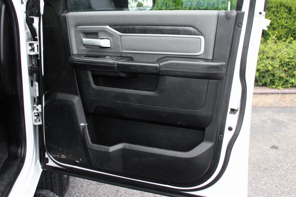 Used 2021 RAM 3500 Big Horn AWD/4WD image 40