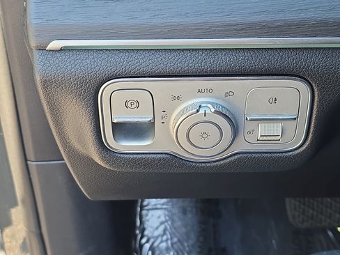 Used 2022 Mercedes-Benz GLE 350 4MATIC image 26
