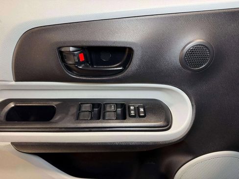 Used 2014 Toyota Prius C One image 8