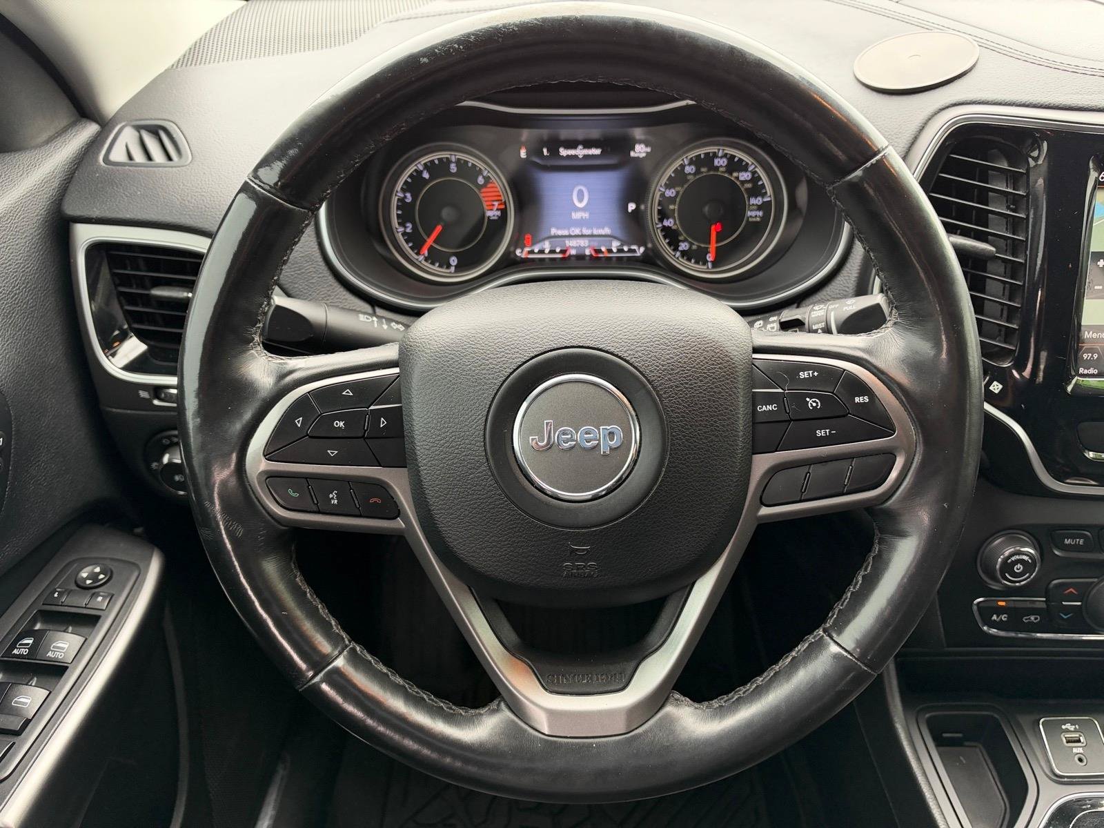 Used 2019 Jeep Cherokee Limited FWD image 10