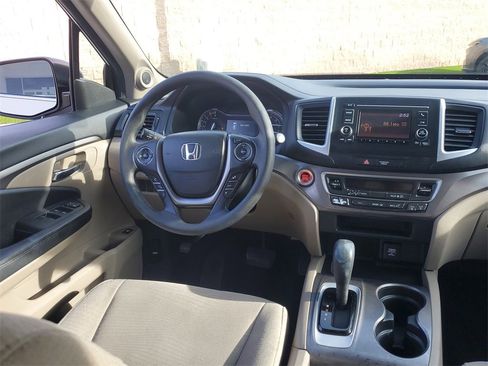 Used 2018 Honda Pilot LX image 12