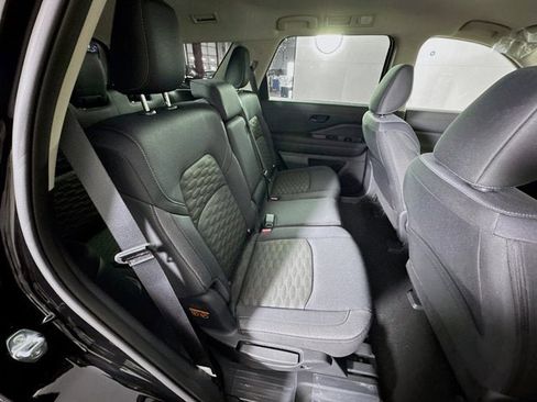 New 2025 Nissan Pathfinder SV w/ Black Appearance Package image 24