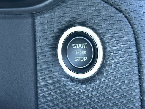 Used 2023 Land Rover Range Rover Velar R-Dynamic S image 29