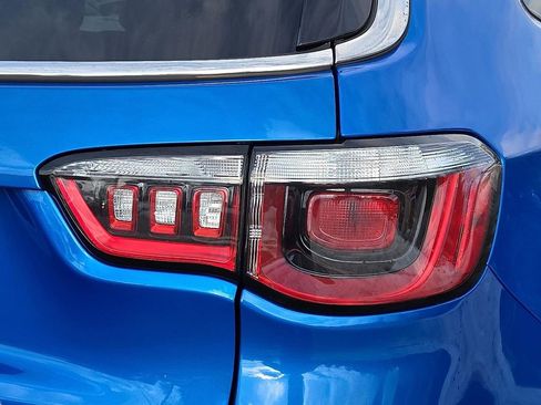 Used 2019 Jeep Compass Latitude image 12