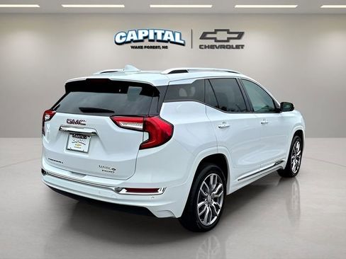 Used 2023 GMC Terrain Denali image 11