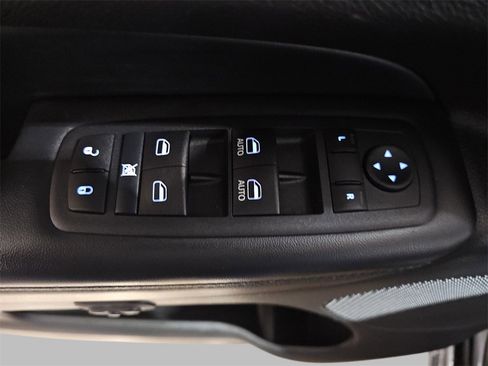 Used 2020 Jeep Grand Cherokee Limited X image 28