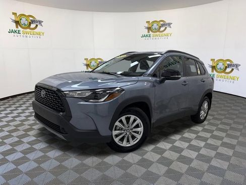Used 2025 Toyota Corolla Cross LE FWD image 20