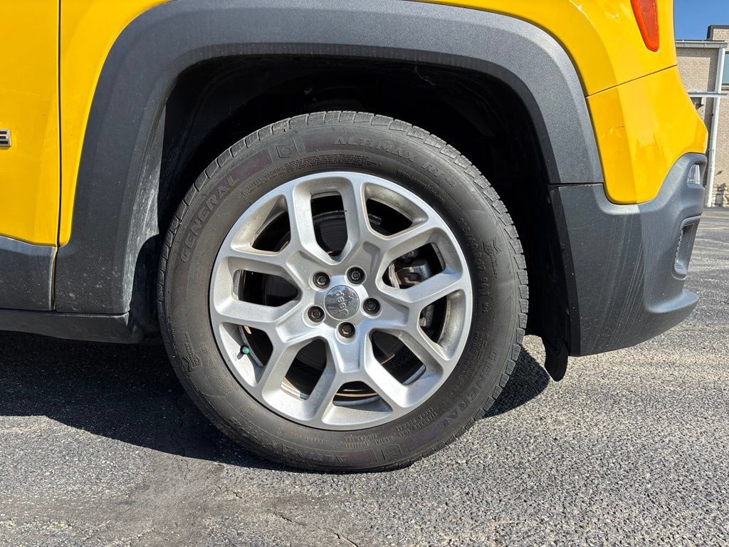 Used 2015 Jeep Renegade Sport w/ Power & Air Group FWD image 10