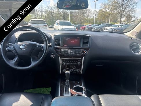 Used 2014 Nissan Pathfinder SL w/ SL Tech Package image 12