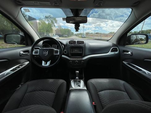 Used 2016 Dodge Journey SE w/ Flexible Seating Group image 14