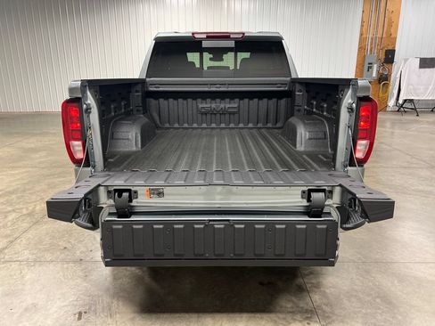 New 2026 GMC Sierra 1500 SLE AWD/4WD image 11