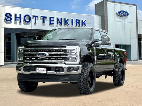 Used 2024 Ford F250 Lariat AWD/4WD image 3