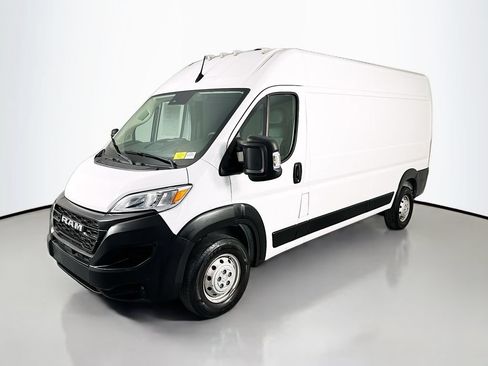 Used 2023 RAM ProMaster 2500 FWD image 3