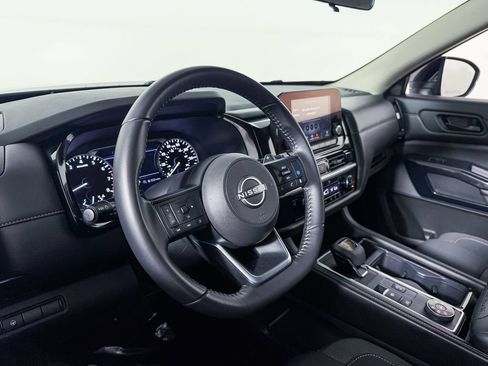 Certified 2024 Nissan Pathfinder SV AWD/4WD image 16