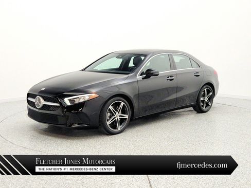 Certified 2022 Mercedes-Benz A 220 image 1
