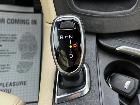 Used 2017 Cadillac XT5 Base 4dr SUV image 29