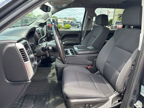 Used 2018 Chevrolet Silverado 1500 LT w/ LT Eassist Package image 31