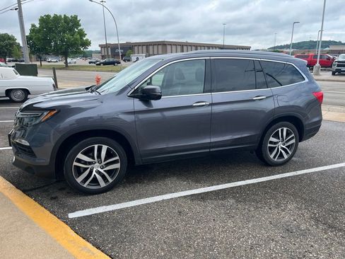 Used 2016 Honda Pilot Touring image 2