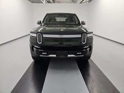 Used 2022 Rivian R1T Adventure image 8