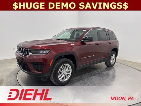 New 2025 Jeep Grand Cherokee Laredo X AWD/4WD image 3