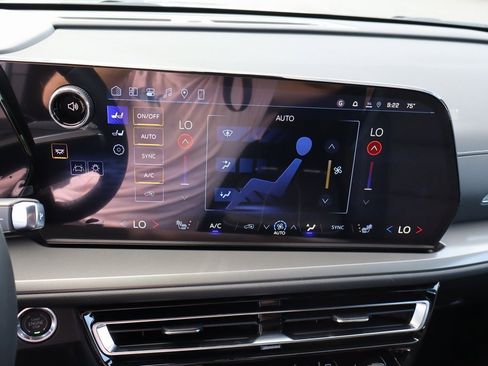 New 2026 Chevrolet Traverse LT w/ Driver Confidence Package image 12