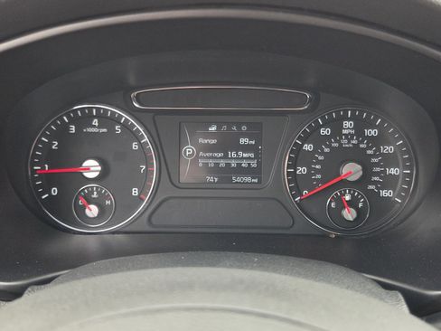 Used 2017 Kia Sorento L image 29