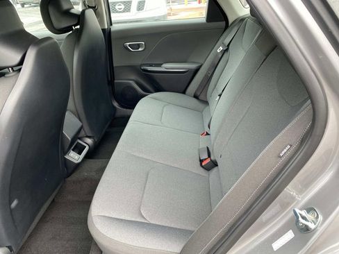 New 2025 Kia K4 LXS image 5