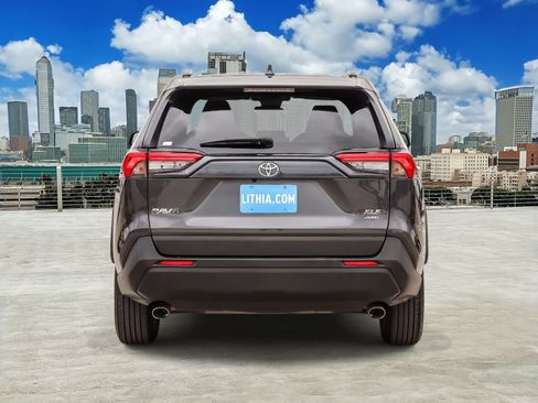 Used 2025 Toyota RAV4 XLE AWD/4WD image 5