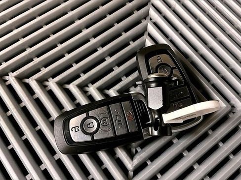 Used 2024 Ford F350 Platinum image 11