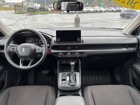 Used 2023 Honda CR-V LX image 15