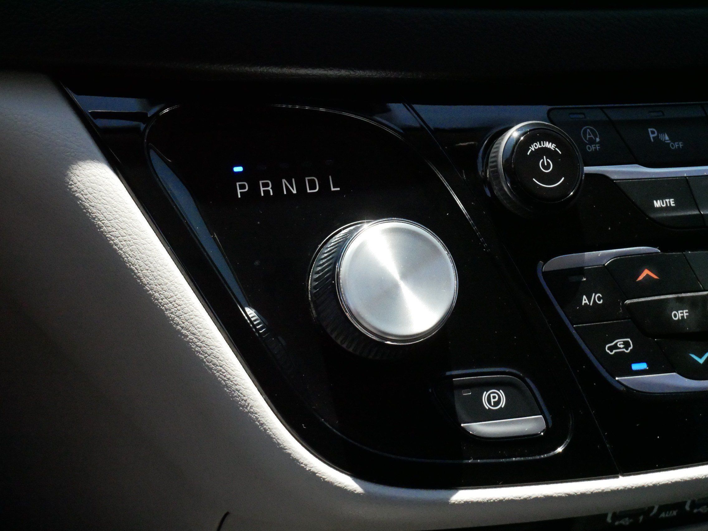 Used 2023 Chrysler Pacifica Touring-L FWD image 24