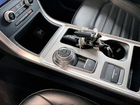 Used 2023 Ford Edge SEL image 16