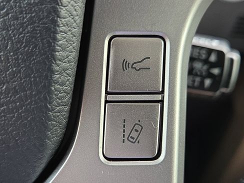 Used 2023 Toyota 4Runner Limited image 22