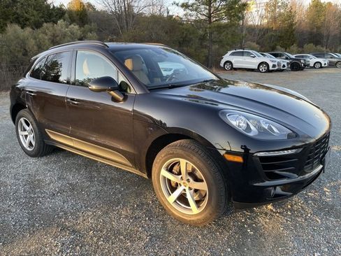 Used 2018 Porsche Macan image 3