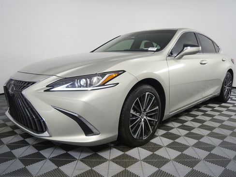 Used 2024 Lexus ES 350 w/ Premium Package image 7