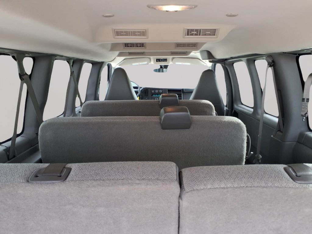Certified 2025 Chevrolet Express 3500 LT w/ LT Preferred Equipment Group RWD image 32