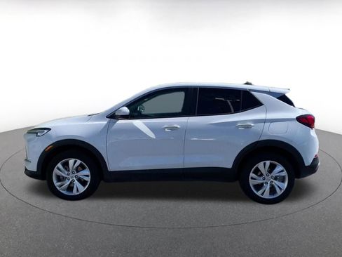 Used 2025 Buick Encore GX Preferred AWD/4WD image 9