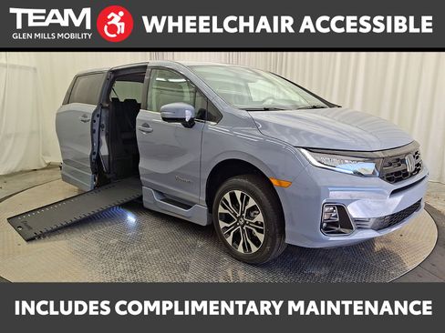 Used 2025 Honda Odyssey Elite image 1