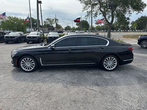 Used 2022 BMW 740i RWD image 8
