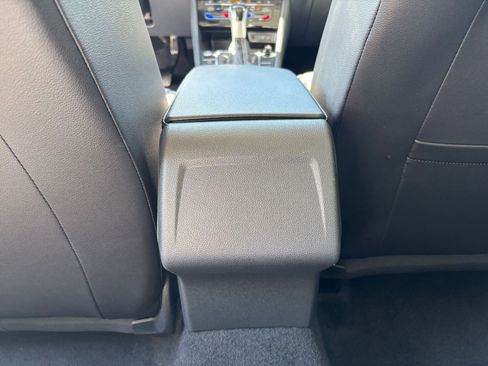 Used 2025 Volkswagen Jetta SE image 24