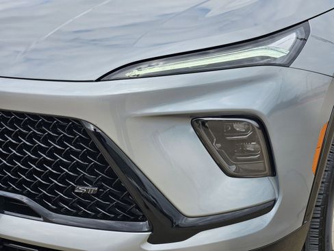 Used 2025 Buick Enclave Sport Touring image 12