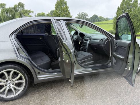 Used 2010 Ford Fusion SE FWD image 25
