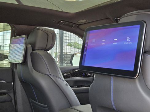 New 2026 Cadillac Escalade IQ Sport 1 w/ LPO, ONYX Package AWD/4WD image 31