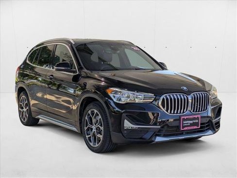 Used 2020 BMW X1 xDrive28i image 3