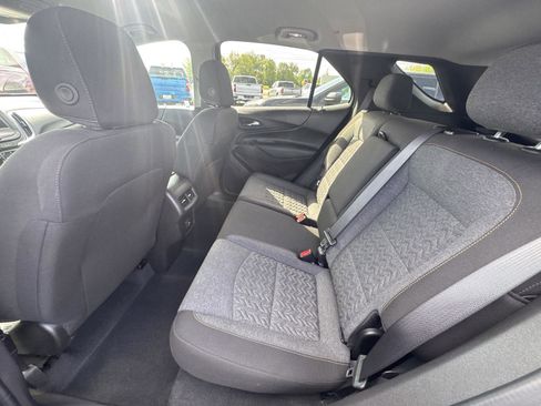 Used 2024 Chevrolet Equinox LT FWD image 8