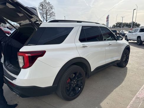 Used 2023 Ford Explorer ST w/ Equipment Group 401A image 4