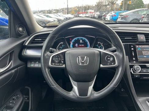 Used 2016 Honda Civic Touring image 19
