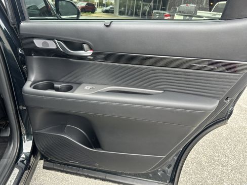 Used 2024 Hyundai Palisade Calligraphy image 23