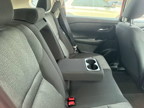 Used 2026 Nissan Rogue SV FWD image 4